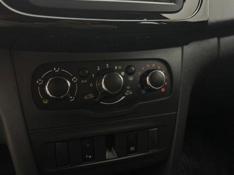 RENAULT Sandero , Foto 13