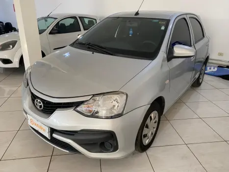 TOYOTA Etios Hatch 1.3 16V 4P FLEX X, Foto 1