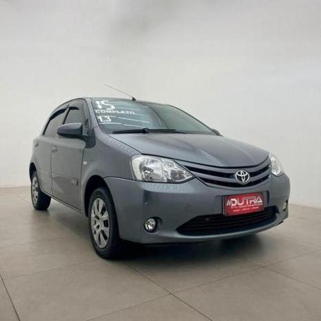 TOYOTA Etios Hatch 1.3 16V 4P FLEX X, Foto 2