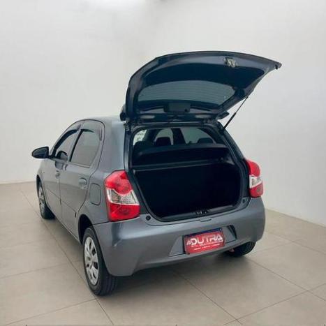 TOYOTA Etios Hatch 1.3 16V 4P FLEX X, Foto 7