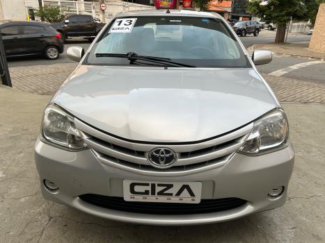 TOYOTA Etios Hatch 1.3 16V 4P FLEX, Foto 2