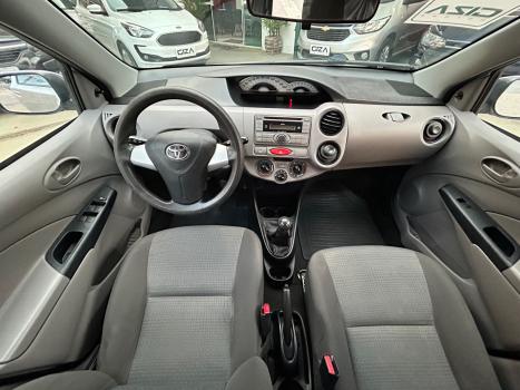 TOYOTA Etios Hatch 1.3 16V 4P FLEX, Foto 5