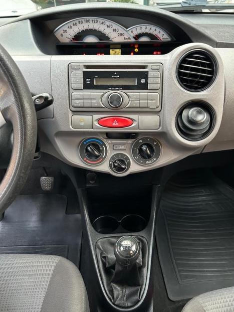 TOYOTA Etios Hatch 1.3 16V 4P FLEX, Foto 7