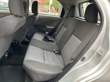 TOYOTA Etios Hatch 1.3 16V 4P FLEX, Foto 10