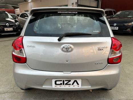 TOYOTA Etios Hatch 1.3 16V 4P FLEX, Foto 11
