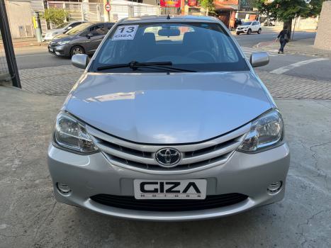 TOYOTA Etios Hatch 1.3 16V 4P FLEX, Foto 2