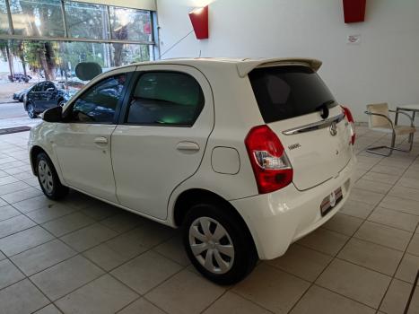 TOYOTA Etios Hatch 1.5 16V 4P FLEX XS, Foto 3