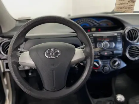 TOYOTA Etios Hatch 1.5 16V 4P FLEX L, Foto 6