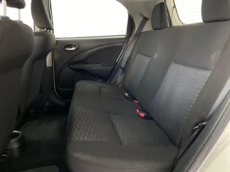 TOYOTA Etios Hatch 1.5 16V 4P FLEX L, Foto 11