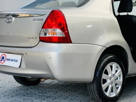 TOYOTA Etios Sedan 1.5 16V 4P FLEX XLS AUTOMTICO, Foto 12