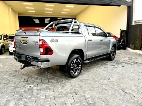 TOYOTA Hilux Caminhonete 2.8 16V SRX 4X4 TURBO DIESEL CABINE DUPLA AUTOMTICO, Foto 6