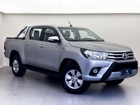 TOYOTA Hilux Caminhonete 2.7 16V 4P SRV FLEX CABINE DUPLA AUTOMTICO, Foto 1