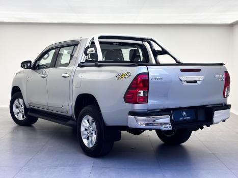 TOYOTA Hilux Caminhonete 2.7 16V 4P SRV FLEX CABINE DUPLA AUTOMTICO, Foto 6