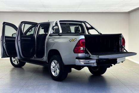 TOYOTA Hilux Caminhonete 2.7 16V 4P SRV FLEX CABINE DUPLA AUTOMTICO, Foto 8