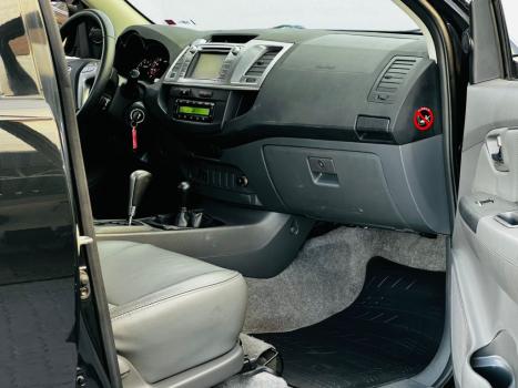 TOYOTA Hilux Caminhonete 3.0 4P 4X4 SRV TURBO DIESEL TOP CABINE DUPLA AUTOMTICO, Foto 2