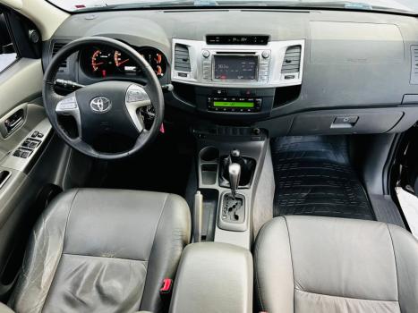 TOYOTA Hilux Caminhonete 3.0 4P 4X4 SRV TURBO DIESEL TOP CABINE DUPLA AUTOMTICO, Foto 4