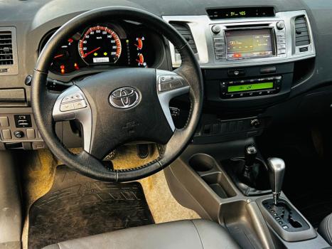 TOYOTA Hilux Caminhonete 3.0 4P 4X4 SRV TURBO DIESEL TOP CABINE DUPLA AUTOMTICO, Foto 18
