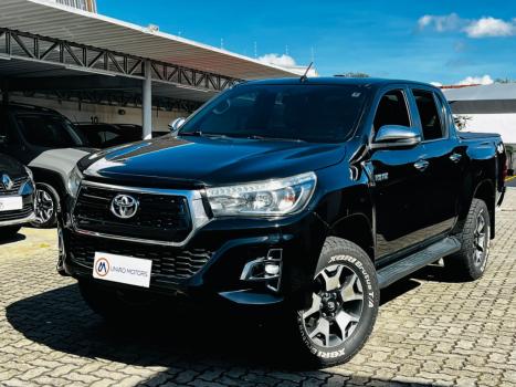 TOYOTA Hilux Caminhonete 2.8 16V SRX 4X4 TURBO DIESEL CABINE DUPLA AUTOMTICO, Foto 2