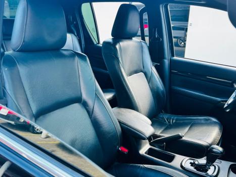 TOYOTA Hilux Caminhonete 2.8 16V SRX 4X4 TURBO DIESEL CABINE DUPLA AUTOMTICO, Foto 9