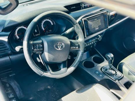 TOYOTA Hilux Caminhonete 2.8 16V SRX 4X4 TURBO DIESEL CABINE DUPLA AUTOMTICO, Foto 18