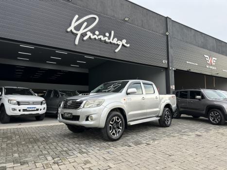 TOYOTA Hilux Caminhonete 3.0 4P 4X4 DIESEL CABINE DUPLA, Foto 1