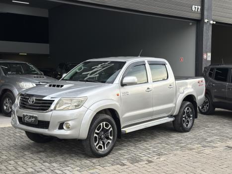 TOYOTA Hilux Caminhonete 3.0 4P 4X4 DIESEL CABINE DUPLA, Foto 4