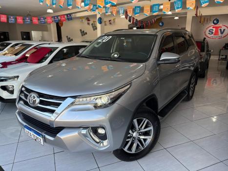 TOYOTA Hilux SW4 2.8 16V 4P SRX 4X4 7 LUGARES TURBO DIESEL AUTOMTICO, Foto 3