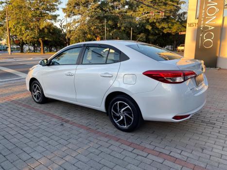 TOYOTA Yaris Hatch 1.5 16V 4P FLEX XLS MULTIDRIVE AUTOMTICO CVT, Foto 4