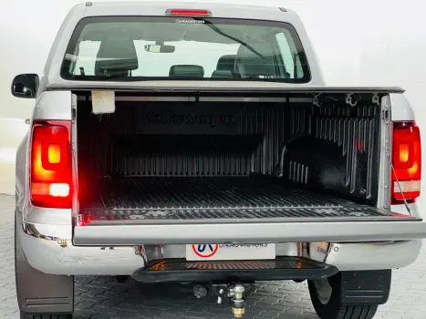VOLKSWAGEN Amarok 3.0 V6 CABINE DUPLA HIGHLINE 4X4 TURBO INTERCOOLER AUTOMTICO, Foto 9