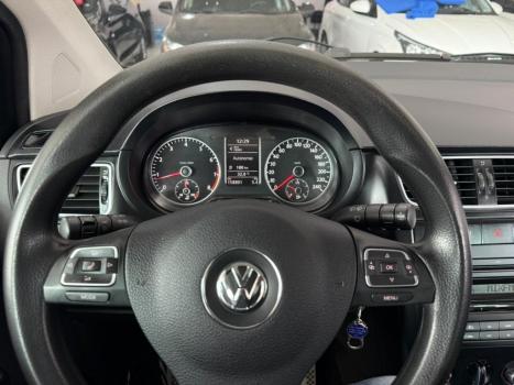 VOLKSWAGEN Fox 1.6 4P, Foto 9