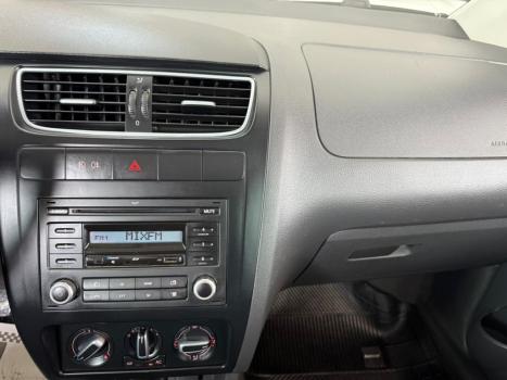 VOLKSWAGEN Fox 1.6 4P, Foto 12