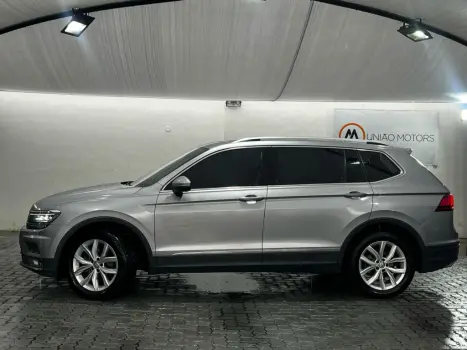 VOLKSWAGEN Tiguan 1.4 250 TSI TOTAL FLEX ALLSPACE COMFORTLINE TURBO AUTOMTICO TIPTRONIC, Foto 5