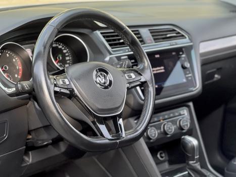 VOLKSWAGEN Tiguan 1.4 250 TSI TOTAL FLEX ALLSPACE COMFORTLINE TURBO AUTOMTICO TIPTRONIC, Foto 2