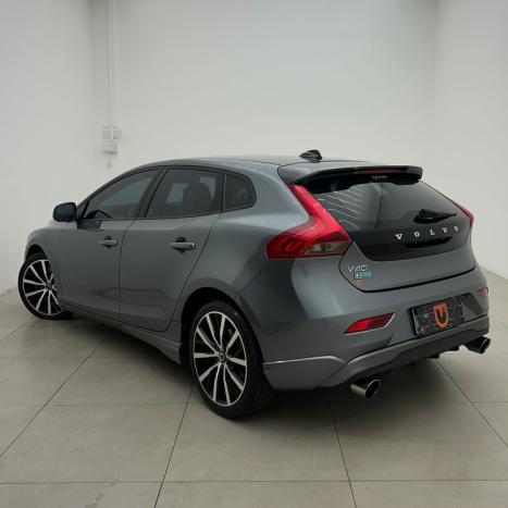 VOLVO V40 2.0 4P T4 MOMENTUM TURBO AUTOMTICO, Foto 4