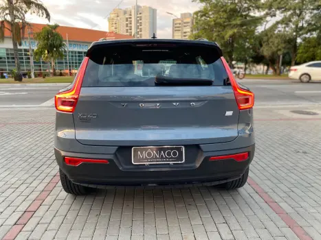 VOLVO XC40 1.5 16V 4P T5 RECHARGE HBRIDO R-DESIGN GEARTRONIC AUTOMTICO, Foto 3