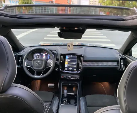 VOLVO XC40 1.5 16V 4P T5 RECHARGE HBRIDO R-DESIGN GEARTRONIC AUTOMTICO, Foto 10
