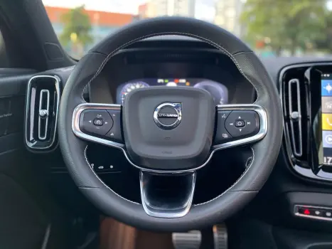 VOLVO XC40 1.5 16V 4P T5 RECHARGE HBRIDO R-DESIGN GEARTRONIC AUTOMTICO, Foto 12