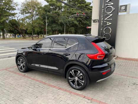 VOLVO XC40 1.5 16V 4P T5 RECHARGE HBRIDO INSCRIPTION GEARTRONIC AUTOMTICO, Foto 4