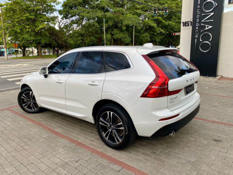 VOLVO XC60 2.0 4P D5 MOMENTUM DIESEL AWD GEARTRONIC, Foto 3