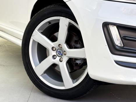 VOLVO XC60 2.0 4P T5 R DESIGN TURBO AUTOMTICO, Foto 3