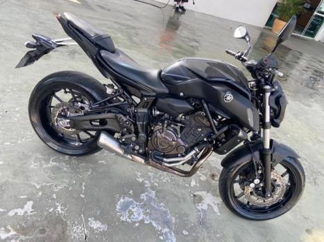 YAMAHA MT-07 700 ABS, Foto 1