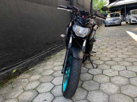 YAMAHA MT-07 700 ABS, Foto 3