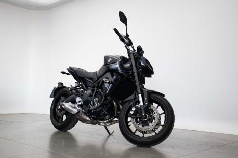 YAMAHA MT-09 850 ABS, Foto 1