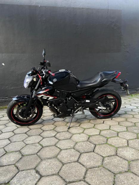 YAMAHA XJ6 600 N, Foto 2