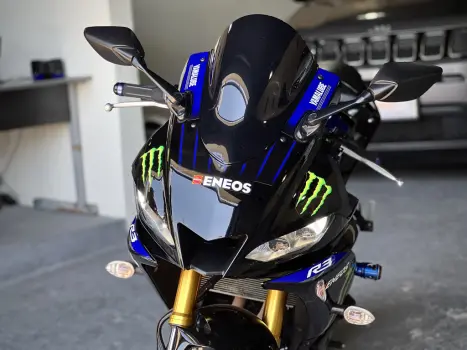 YAMAHA YZF R3 320 ABS, Foto 3