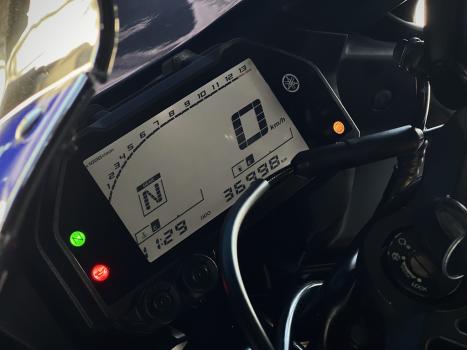 YAMAHA YZF R3 320 ABS, Foto 6