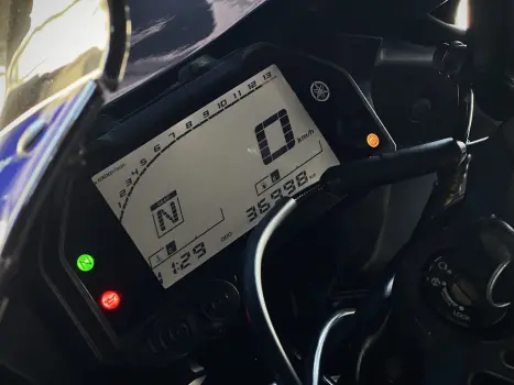 YAMAHA YZF R3 320 ABS, Foto 7