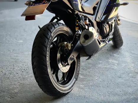 YAMAHA YZF R3 320 ABS, Foto 8