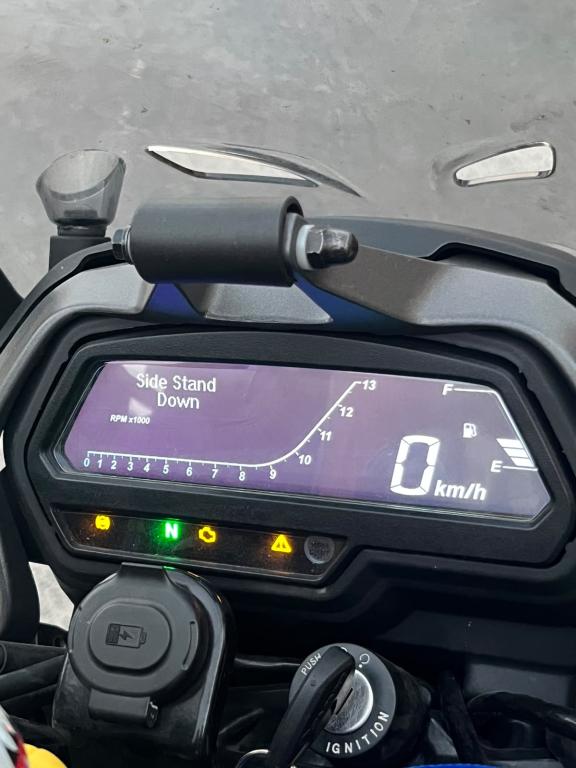 BAJAJ Dominar 400 - Foto