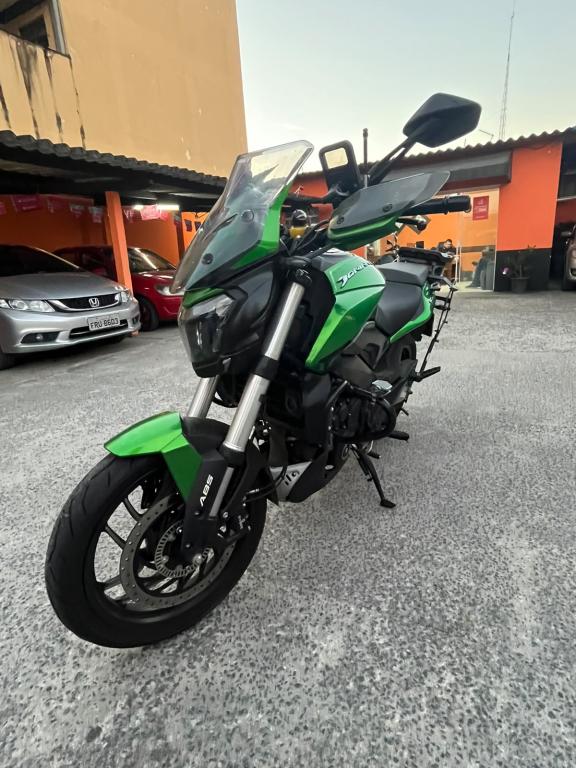 BAJAJ Dominar 400 - Foto